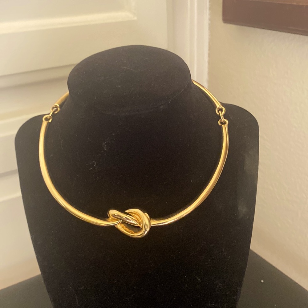 Like new KJL love knot necklace